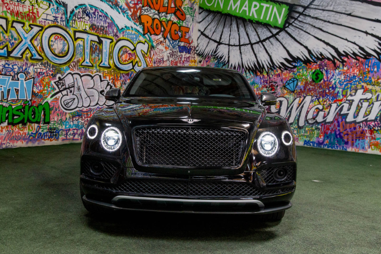 Bentley Bentayga V12 Rental Los Angeles Dream Exotics Front Close Up