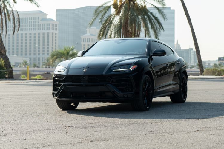 Lamborghini Urus (Black)