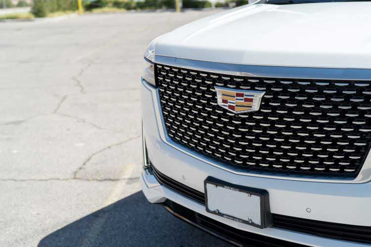 Cadillac Escalade (2022-White)