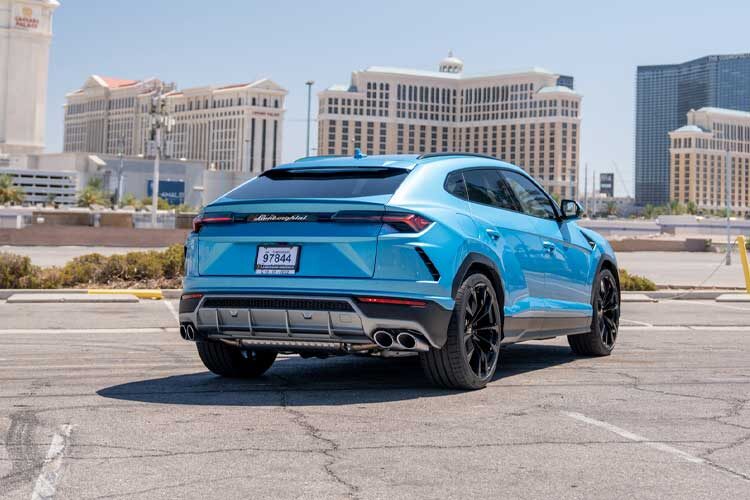 Lamborghini Urus (Blue)