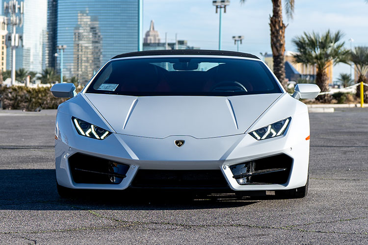 Lamborghini Huracan Spyder, White