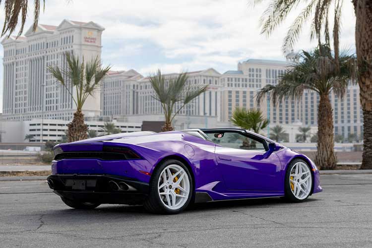 Lamborghini Huracán Spyder (Purple)