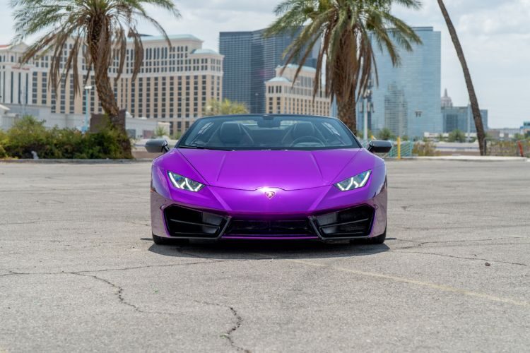 Lamborghini Huracán Spyder Purple