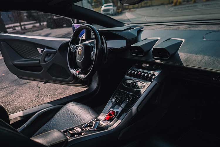 Lamborghini Huracán Spyder (Purple)