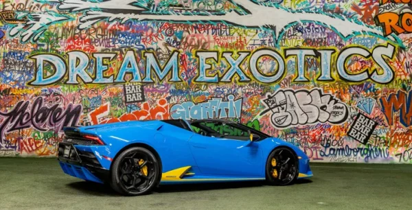Blue Lamborghini Huracan EVO Spyder Rental In Los Angeles
