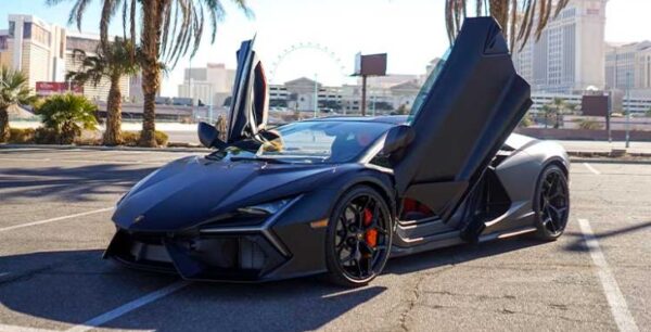 5 Reasons To Rent The Lamborghini Revuelto HPEV